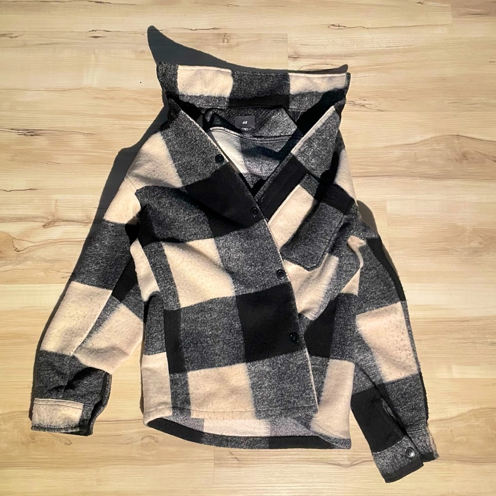 Light Fuzzy Jacket perfect for a Stroll in the city!